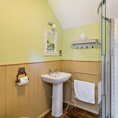 8 Bed In Sz226 *